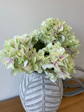 Load image into Gallery viewer, Hydrangea Bouquet