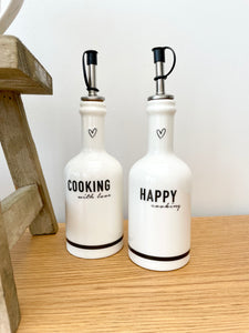 Ceramic cooking bottles with pouring spout Black Text